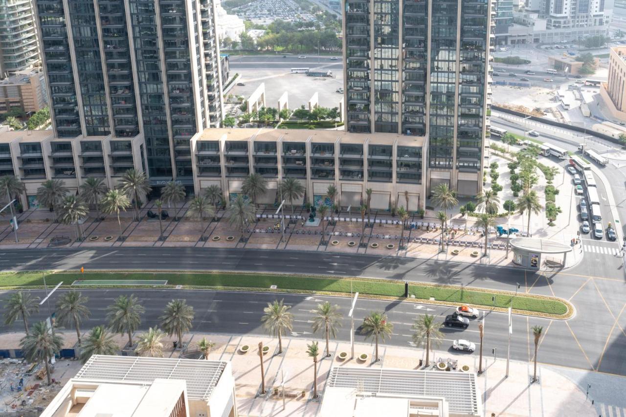 White Sage - Modern And Unique With Fountain Views Apartment Dubai