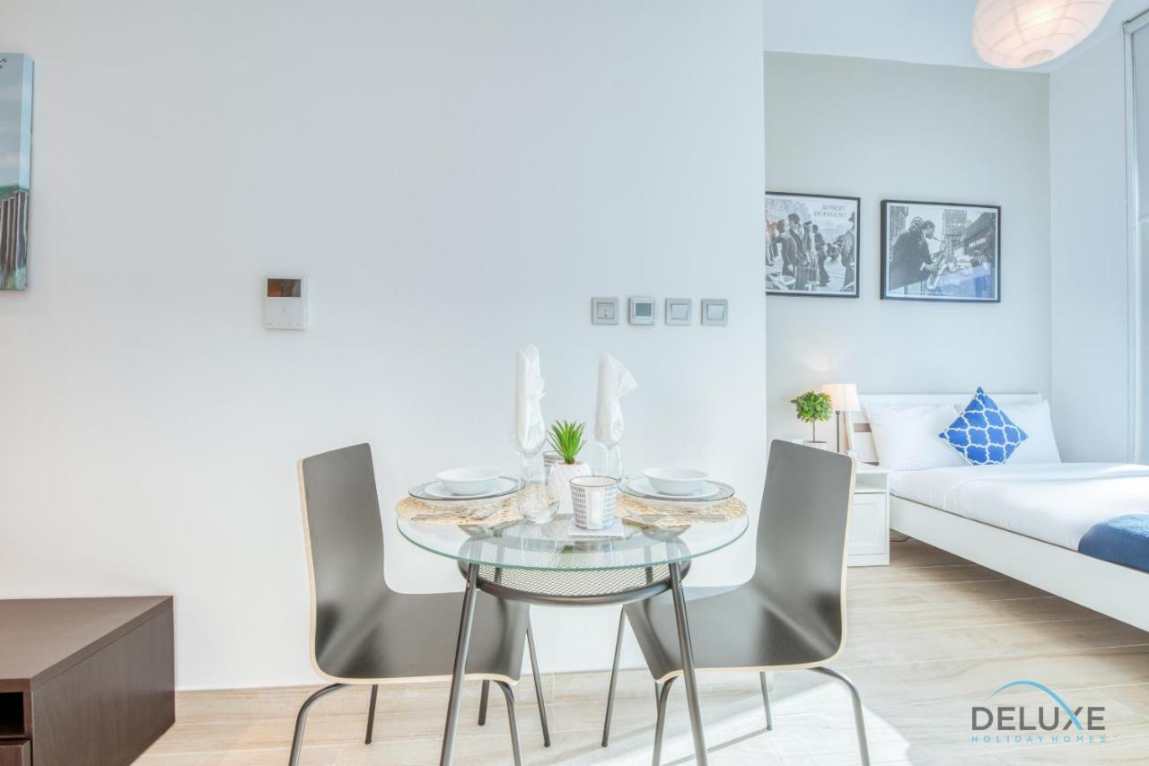 Apartment Airy In One Marina By Deluxe Homes