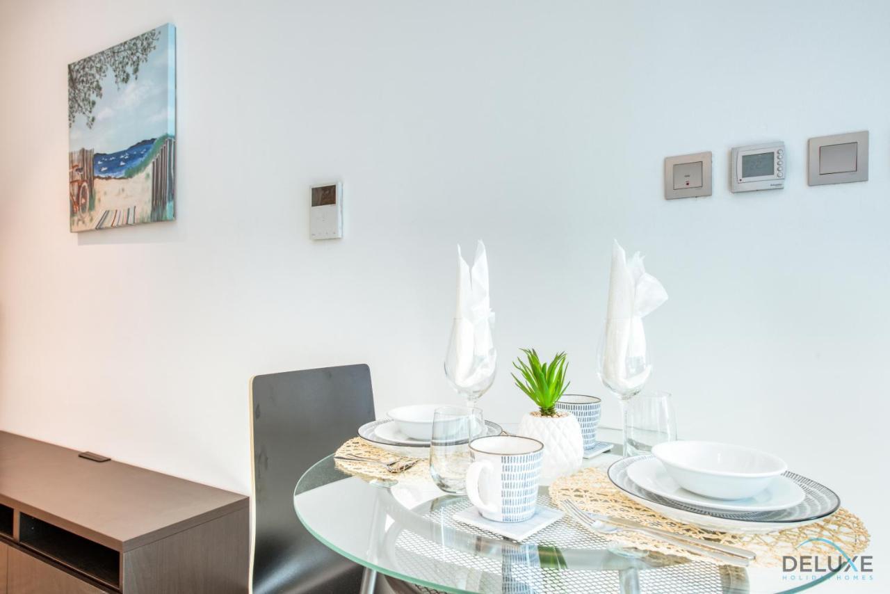 Apartment Airy In One Marina By Deluxe Homes Dubai