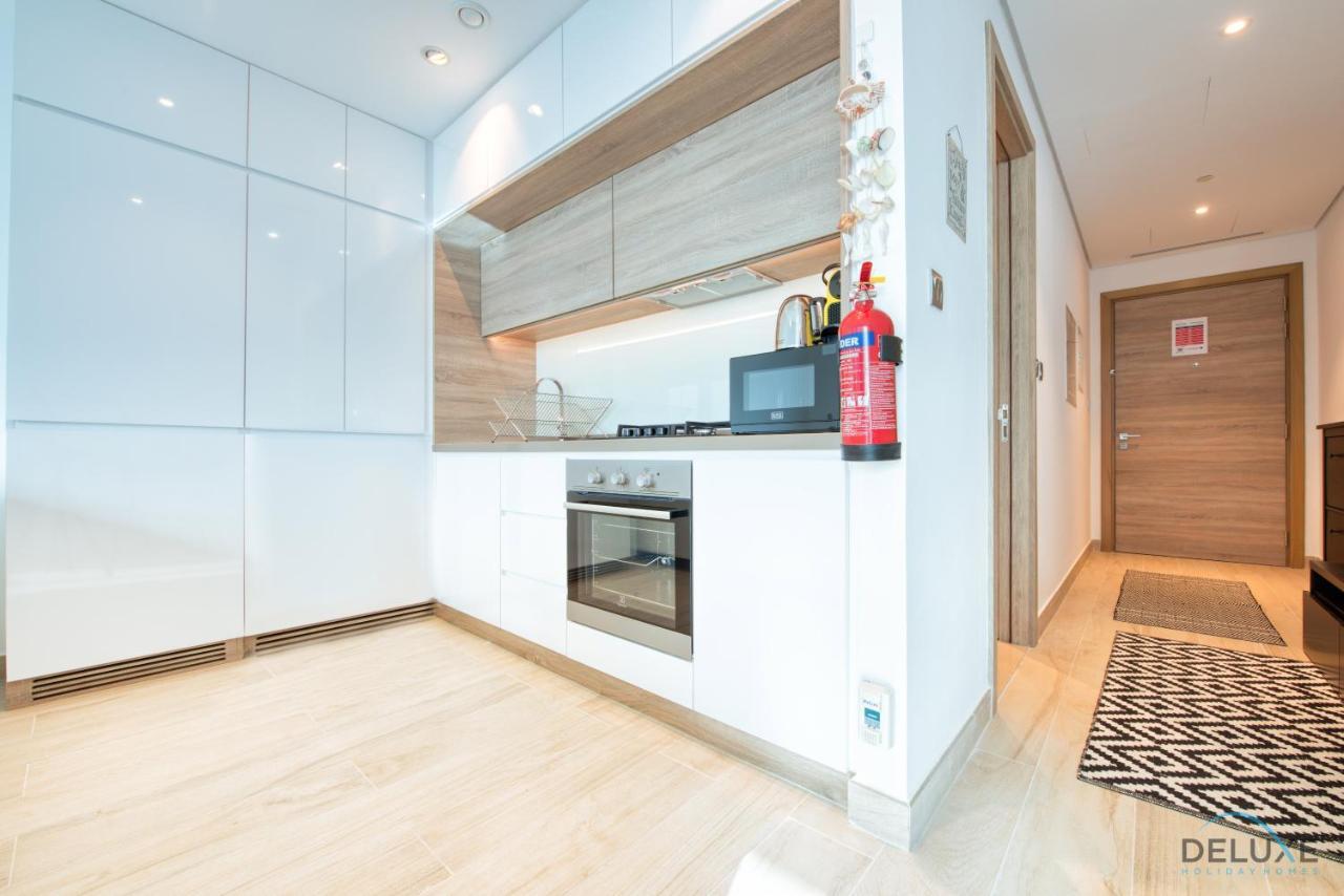 Airy In One Marina By Deluxe Homes Apartment *
