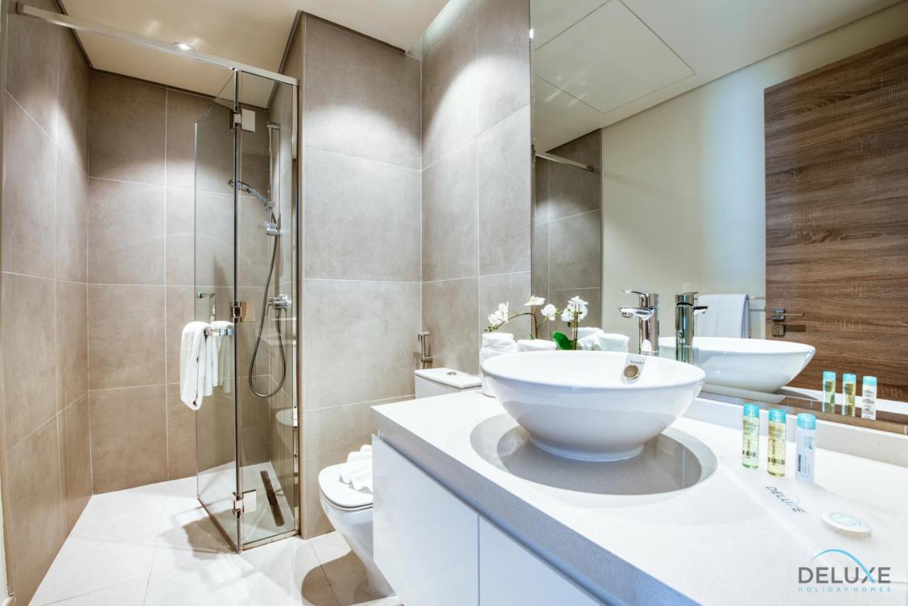 Airy In One Marina By Deluxe Homes Apartment *