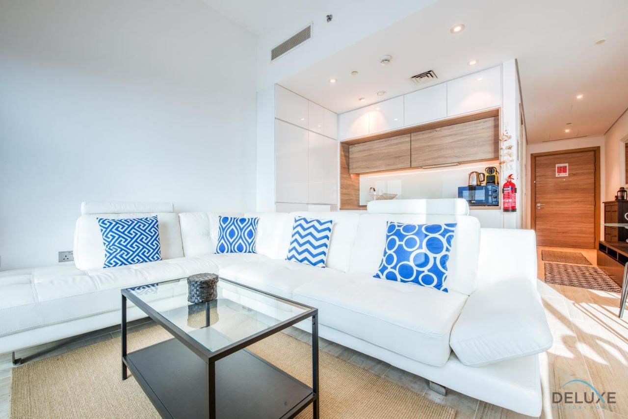 Apartment Airy In One Marina By Deluxe Homes Dubai