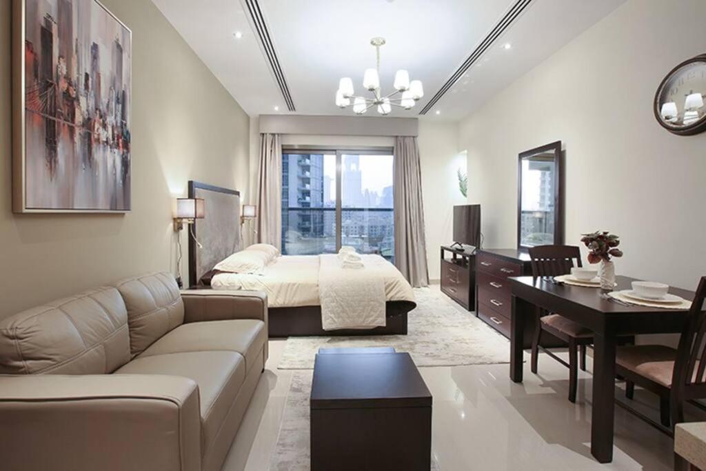 Amazing Studio In Downtown With Burj Khalifa View Apartment