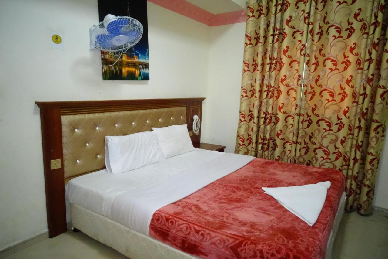 Oyo 945 Dream Touch 3* Dubai