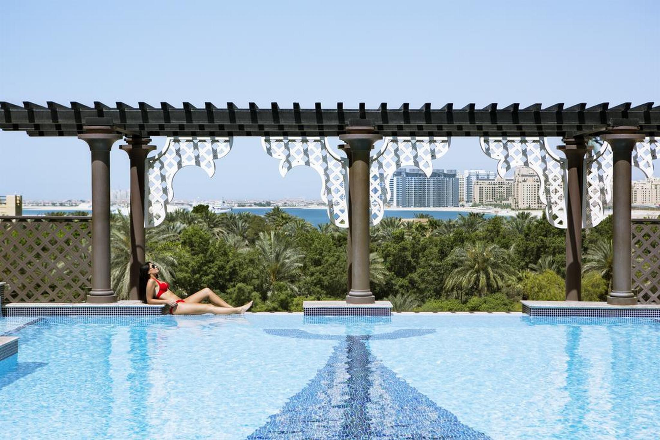Hotel Arjaan By Rotana - Media