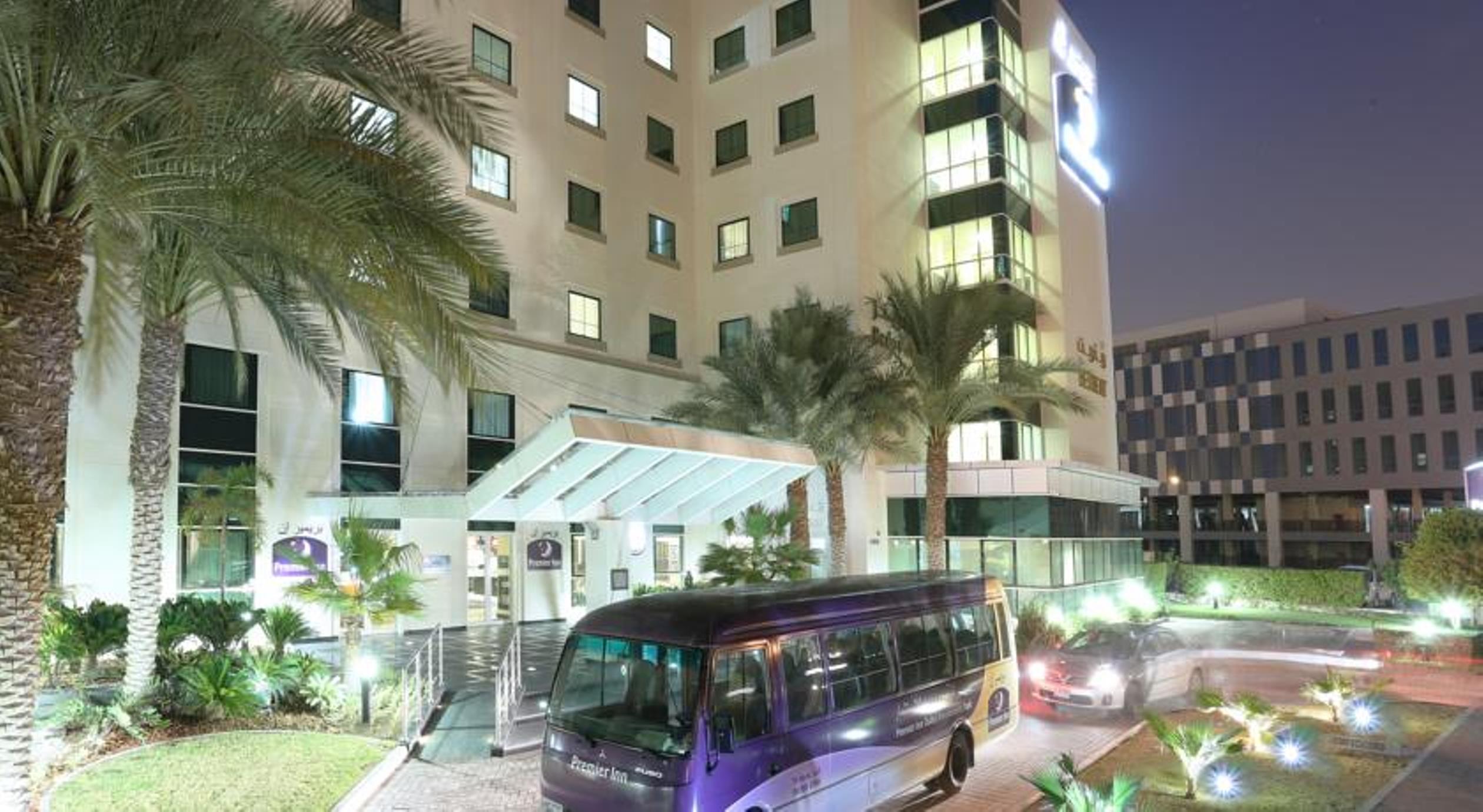 Premier Investments Park 3*