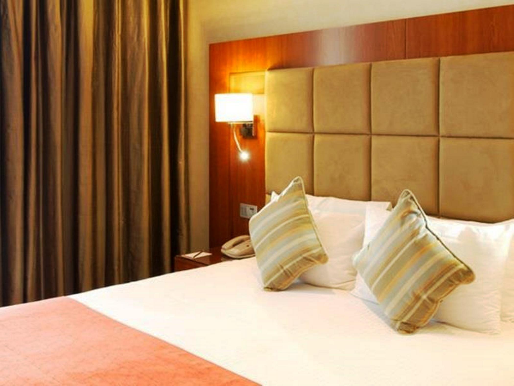 Montreal Barsha Hotel