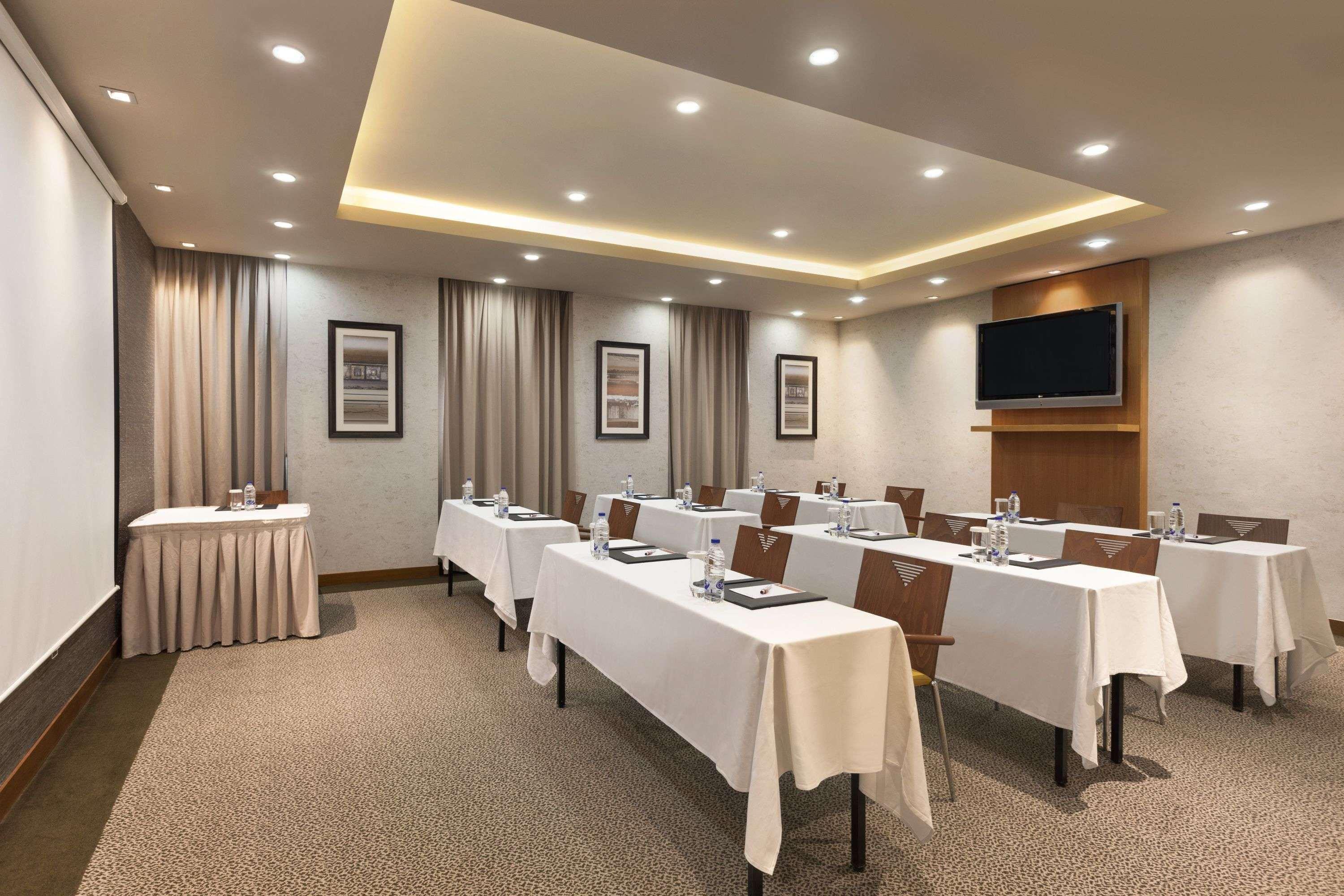 Montreal Barsha Dubai