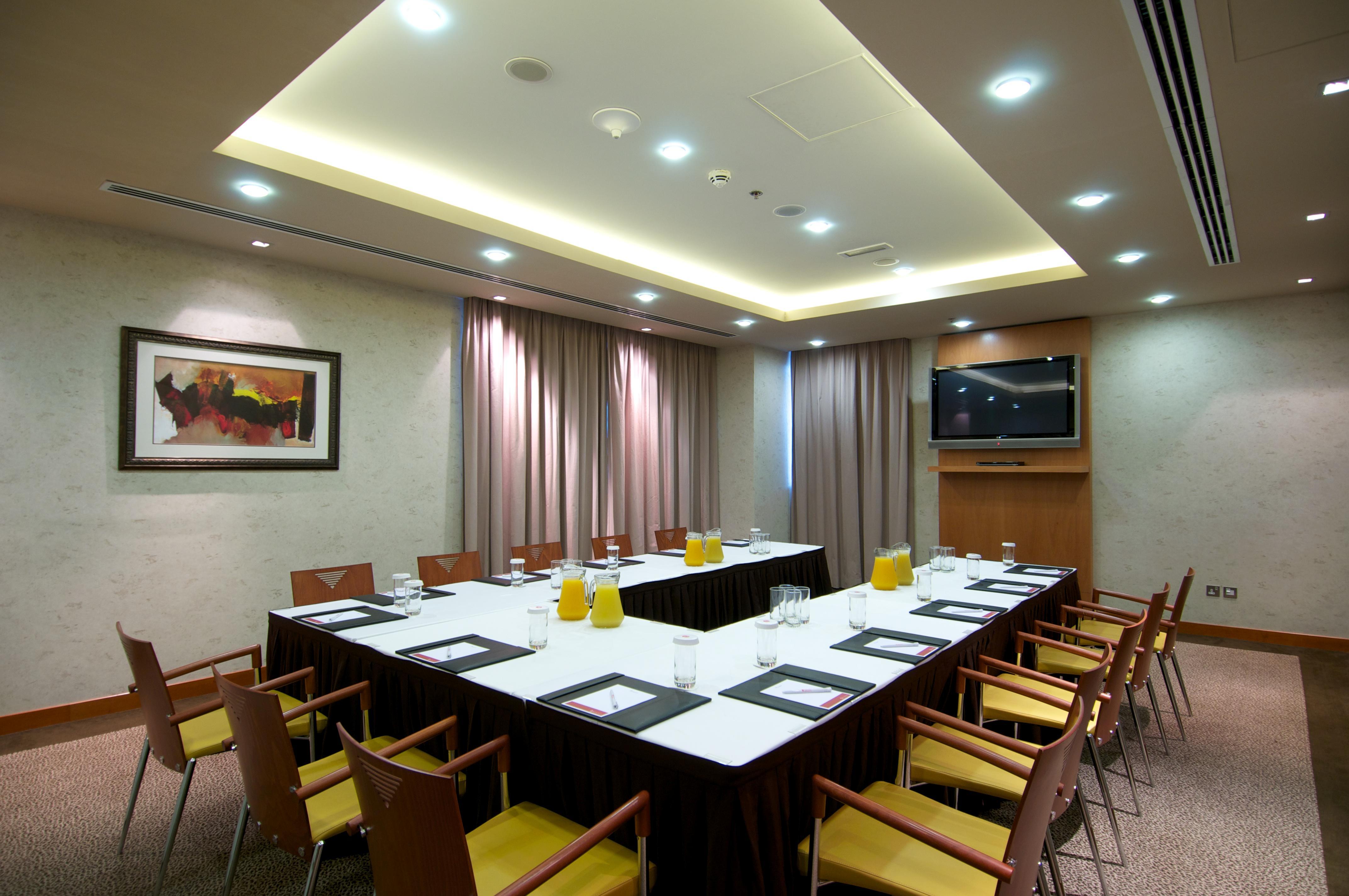 Montreal Barsha Hotel 4*