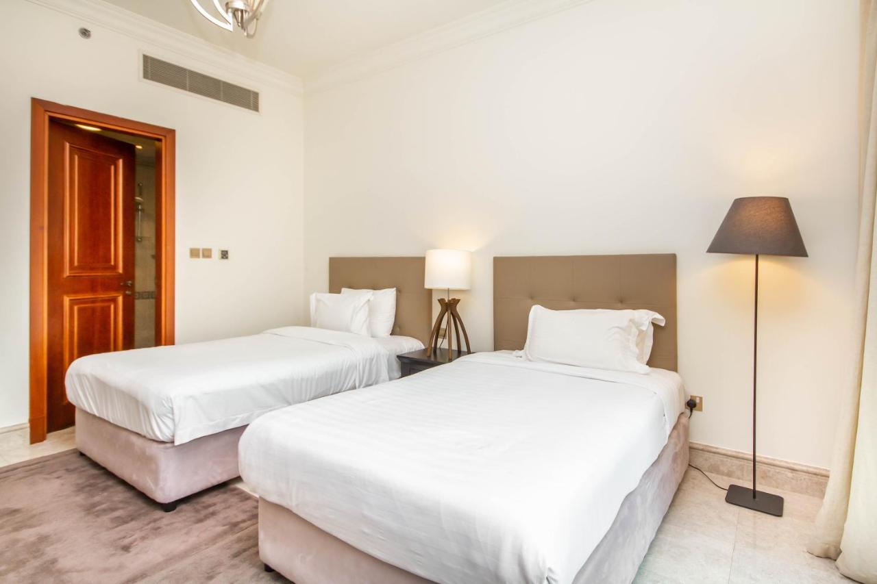 Bespoke Homes - Palm Jumeirah- 2 Bedroom & Pool Access, South *