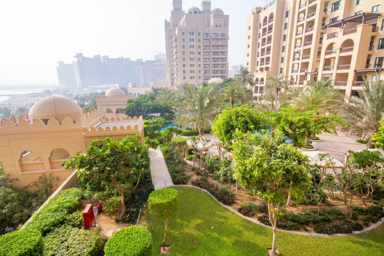 Bespoke Homes - Palm Jumeirah- 2 Bedroom & Pool Access, South *