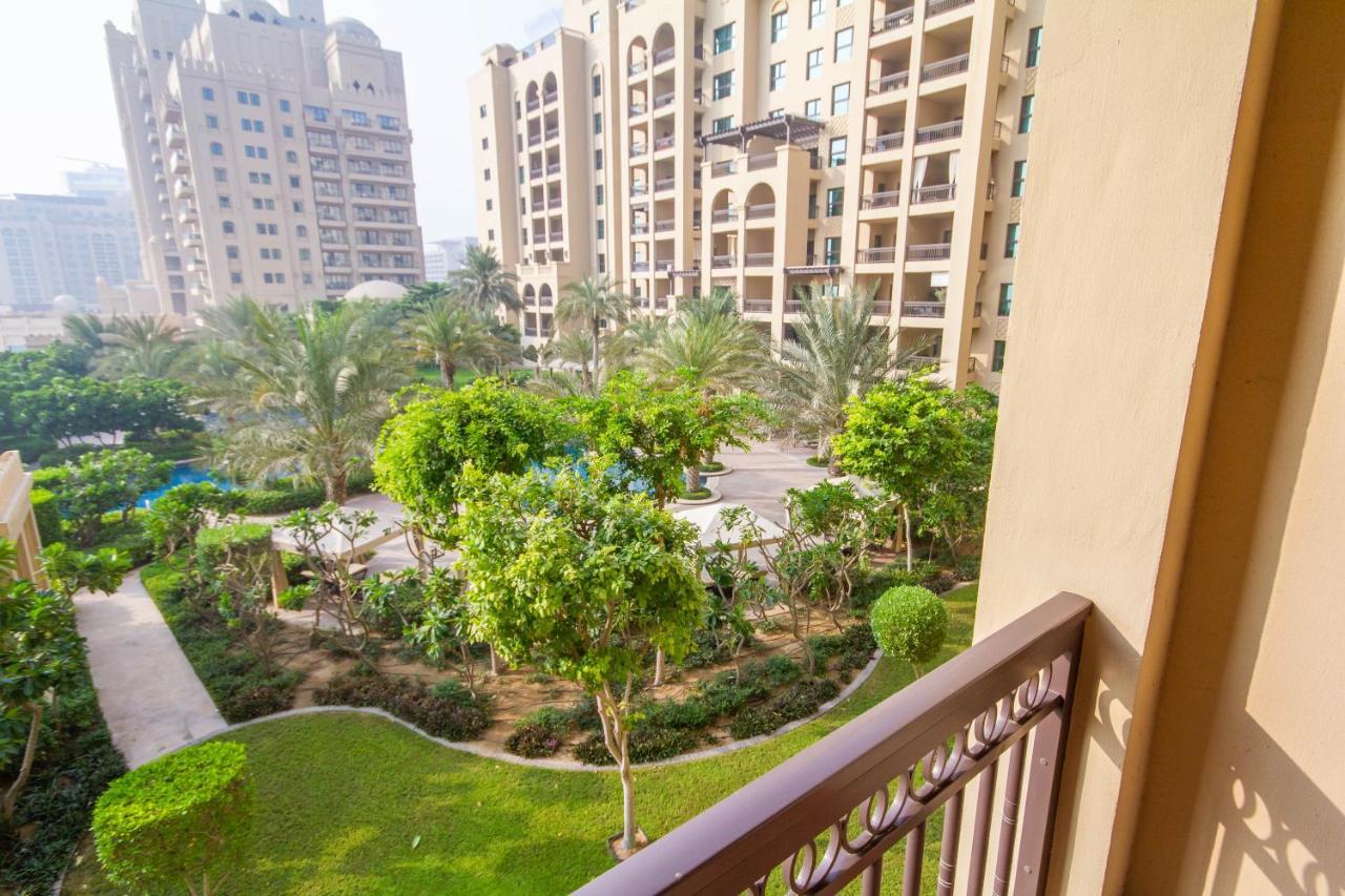 Bespoke Homes - Palm Jumeirah- 2 Bedroom & Pool Access, South