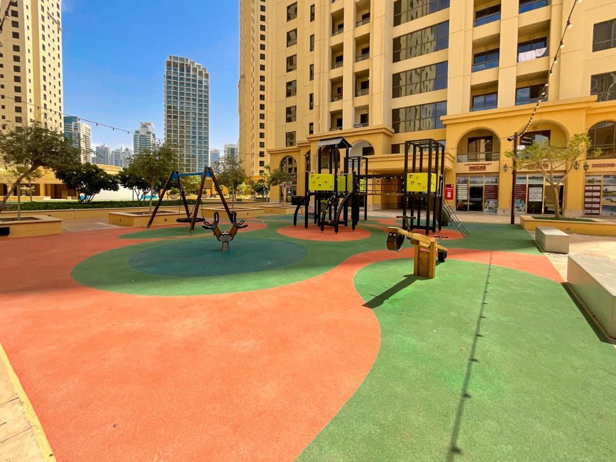 Apartment Higuests - Charming Studio With Balcony, Minutes To The