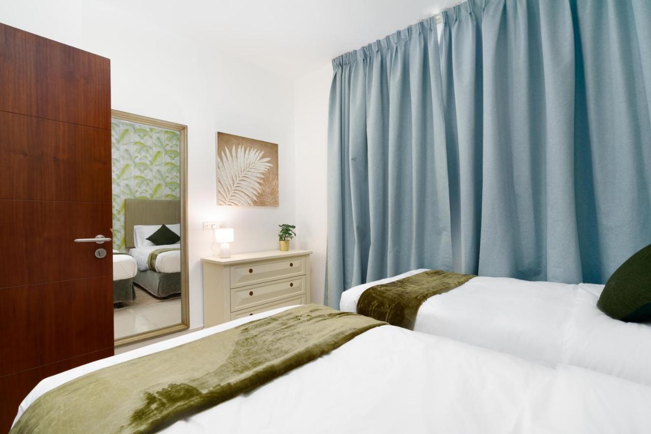 Ultimate / 4 Beds / Full Opera View / Mall & Burj Khalifa - 5 Min Walk *