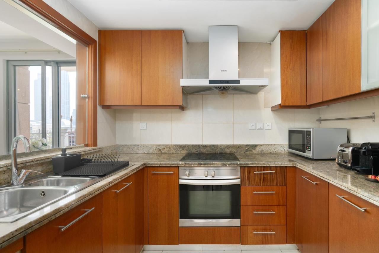Ultimate / 4 Beds / Full Opera View / Mall & Burj Khalifa - 5 Min Walk Apartamento Dubai