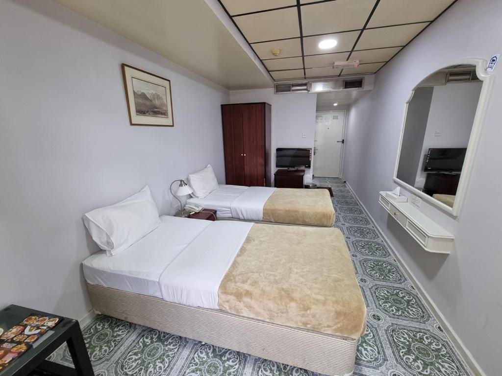 Hotel West