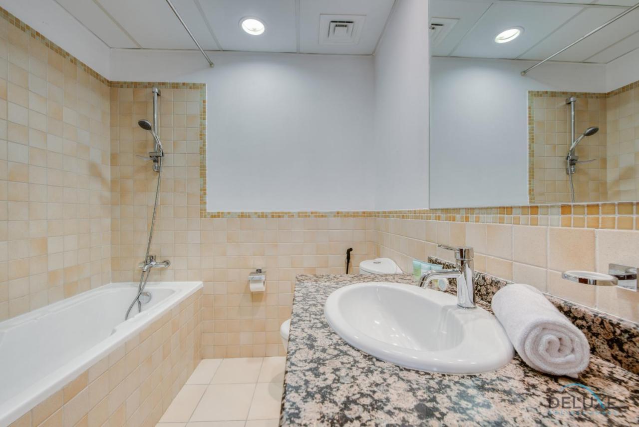 Vogue 2br At Shams 2 Jbr By Deluxe Homes * Dubai