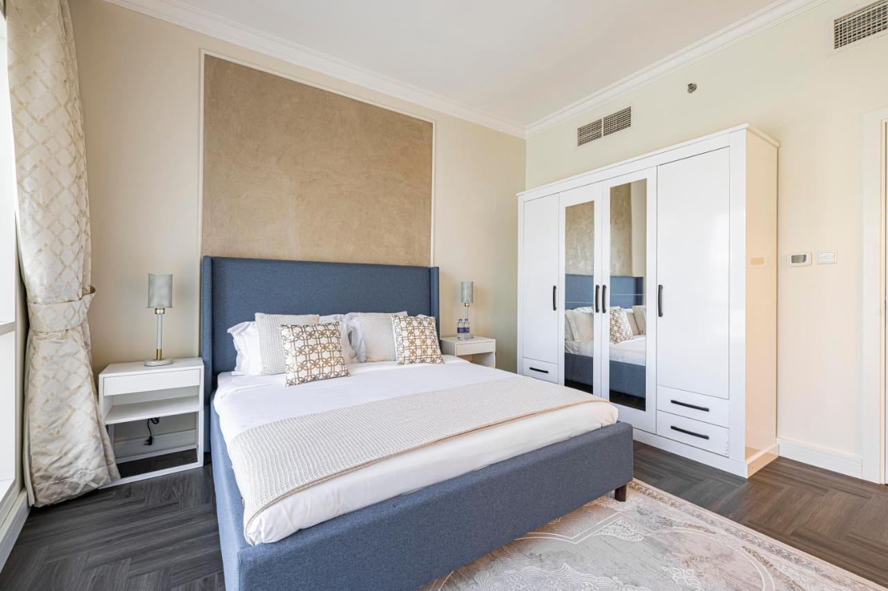 Daire Daniels 1br Business Bay Partial Burj Khalifa View Dubai
