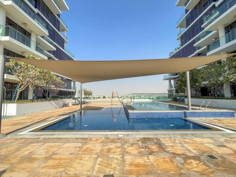 Daire Lovely 1bedroom Damac Hills Surrounded By *