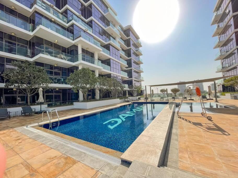 Lovely 1bedroom Damac Hills Surrounded By Daire *