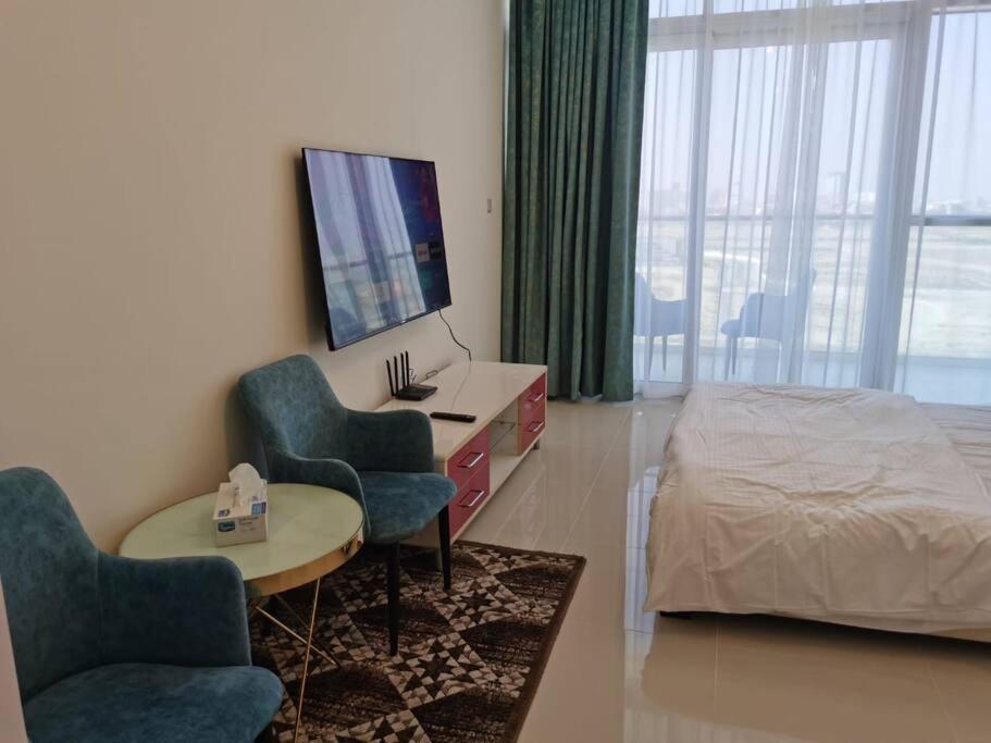 Gharfar 31715 Serene Teal Theme-high Floor-pool Apartment