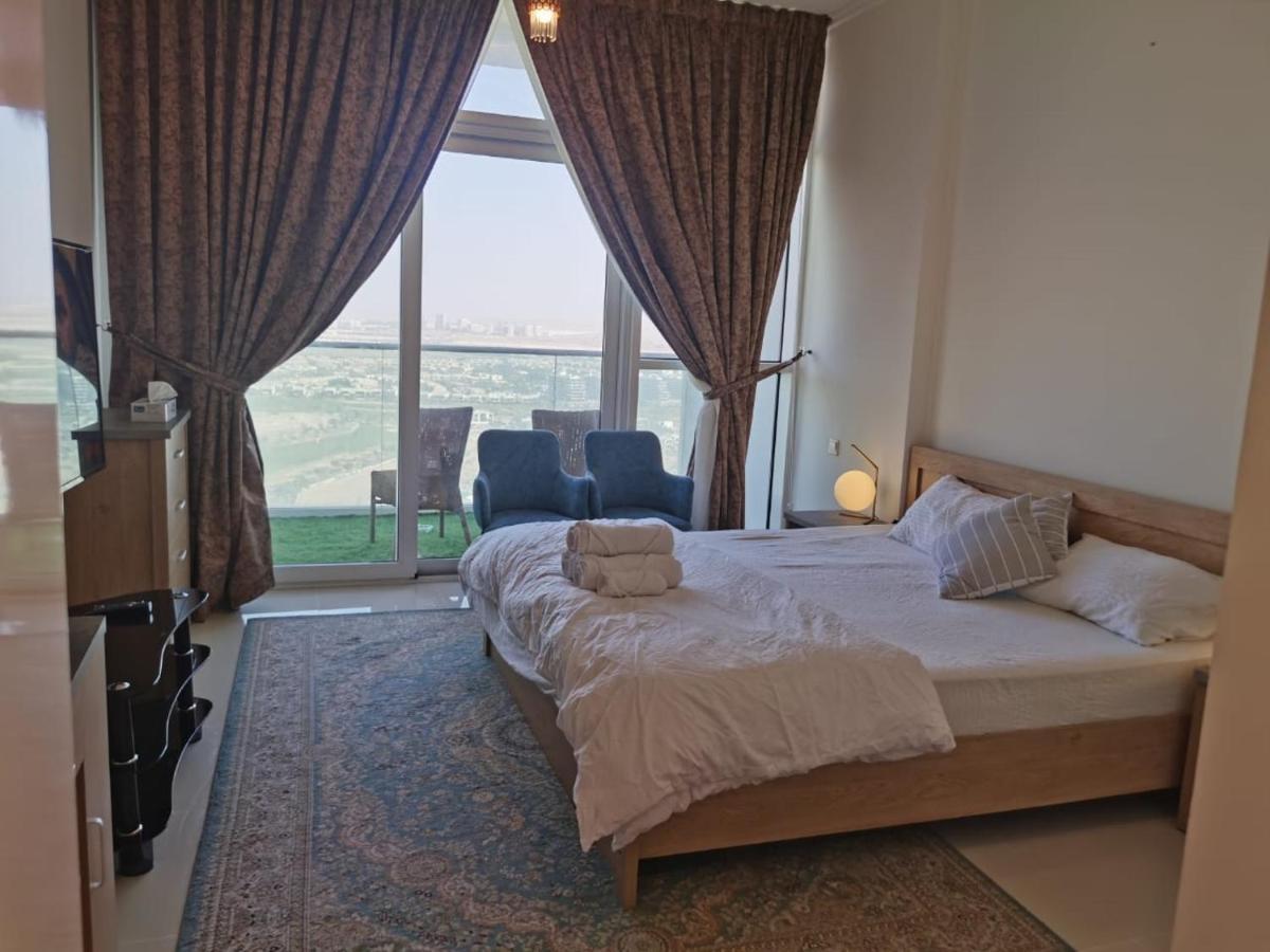 Gharfar-2 Heaven Escape-golf View-high Floor-netflix-gym-pool-perfect Staycation Apartment *