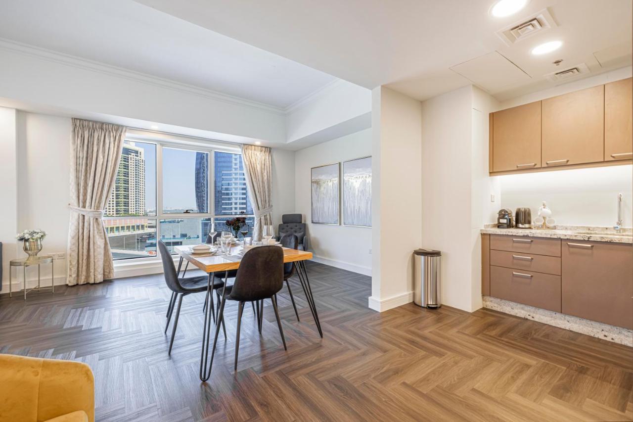 Daniels 1br Business Bay Partial Burj Khalifa View Daire Dubai