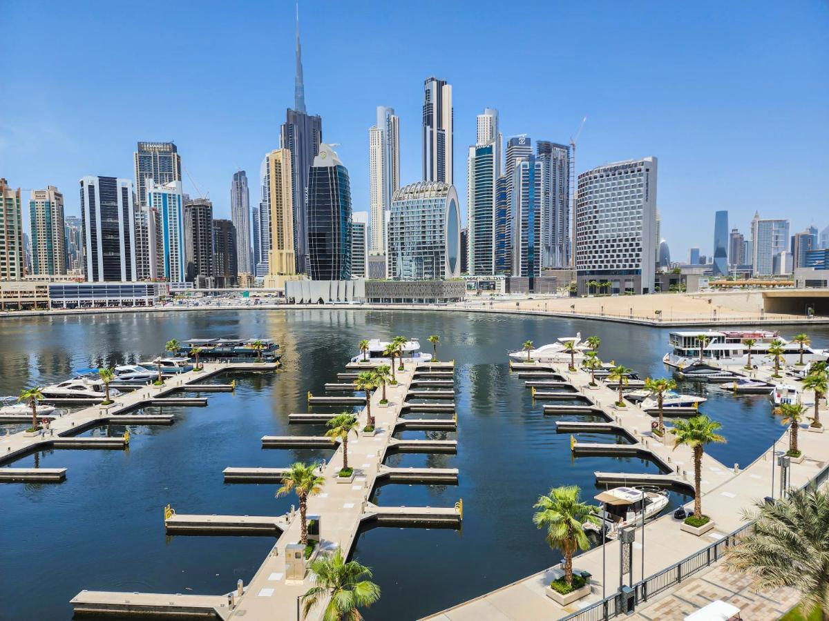 Daire Daniels 1br Business Bay Partial Burj Khalifa View
