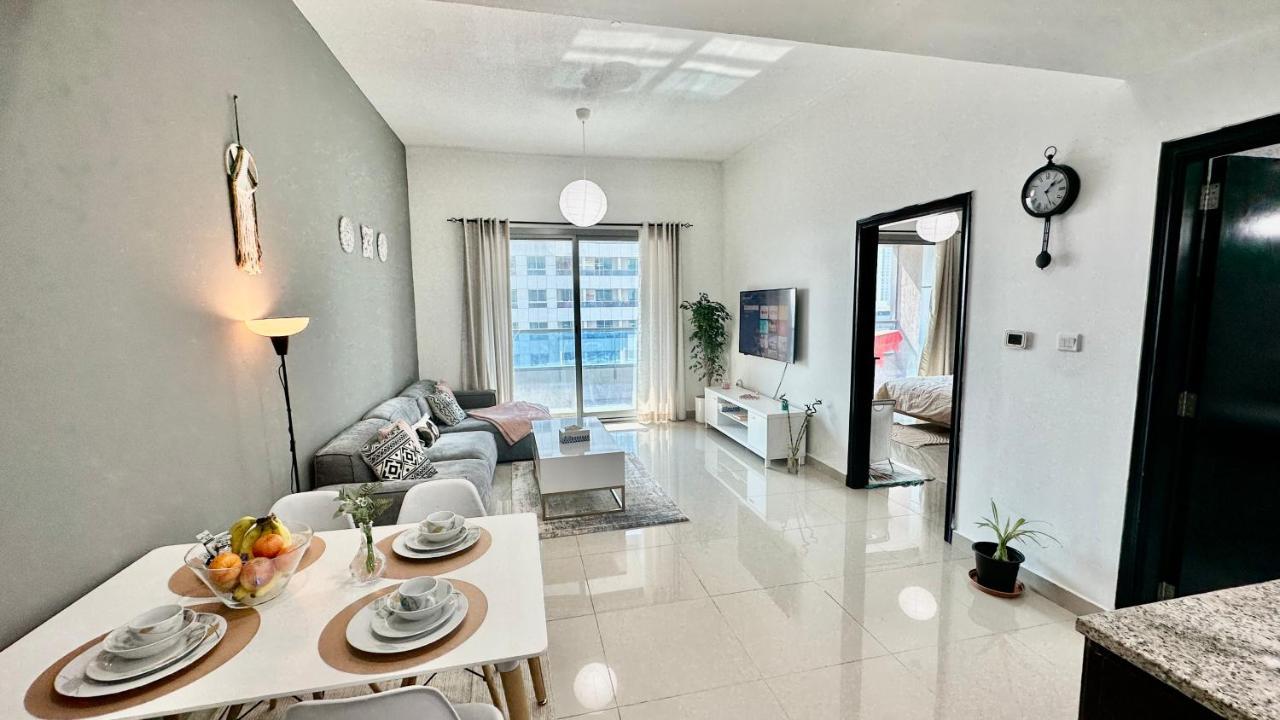 Apartment Himalaya Homes Lovely 1 Bedroom Dubai
