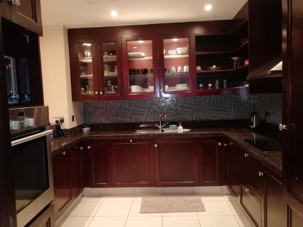 Burj Area - 5min Walk - Luxury 2 Bedroom Apartment Dubai