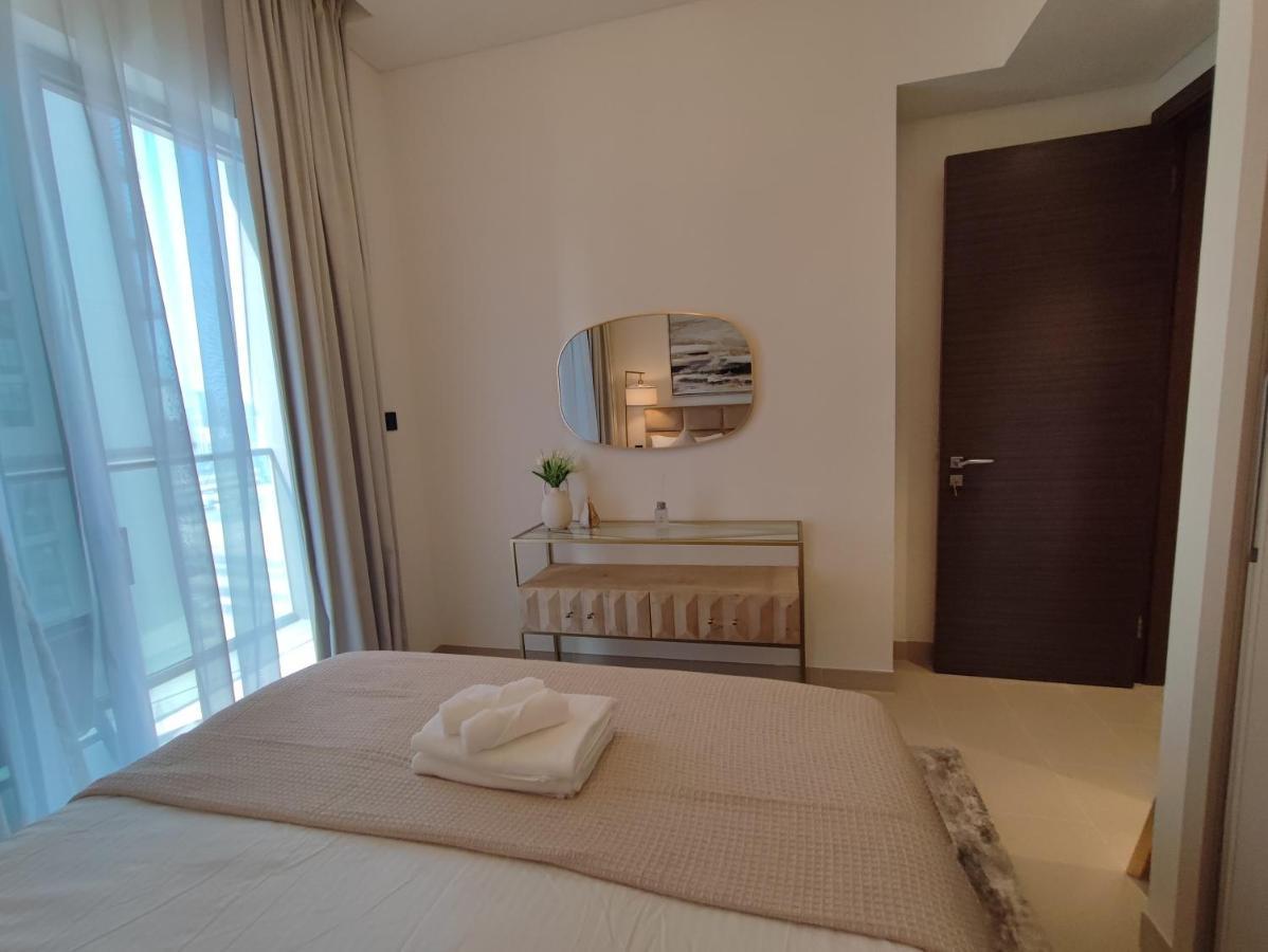 Beautiful 2 Bedroom Next To Business Bay - Sobha Creek Vista * Dubai