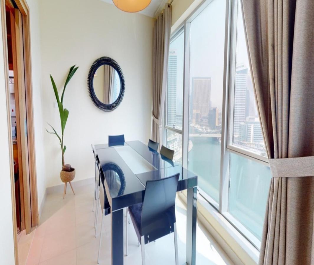 Hometown - Modern Spacious 2 Bedroom In Marina * Dubai