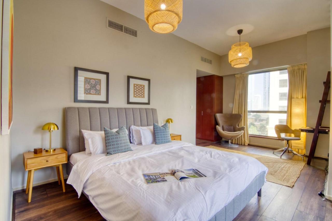 Alluring 2-br Apt Near Beach At Sadaf 1 With Marina View Apartment Dubai