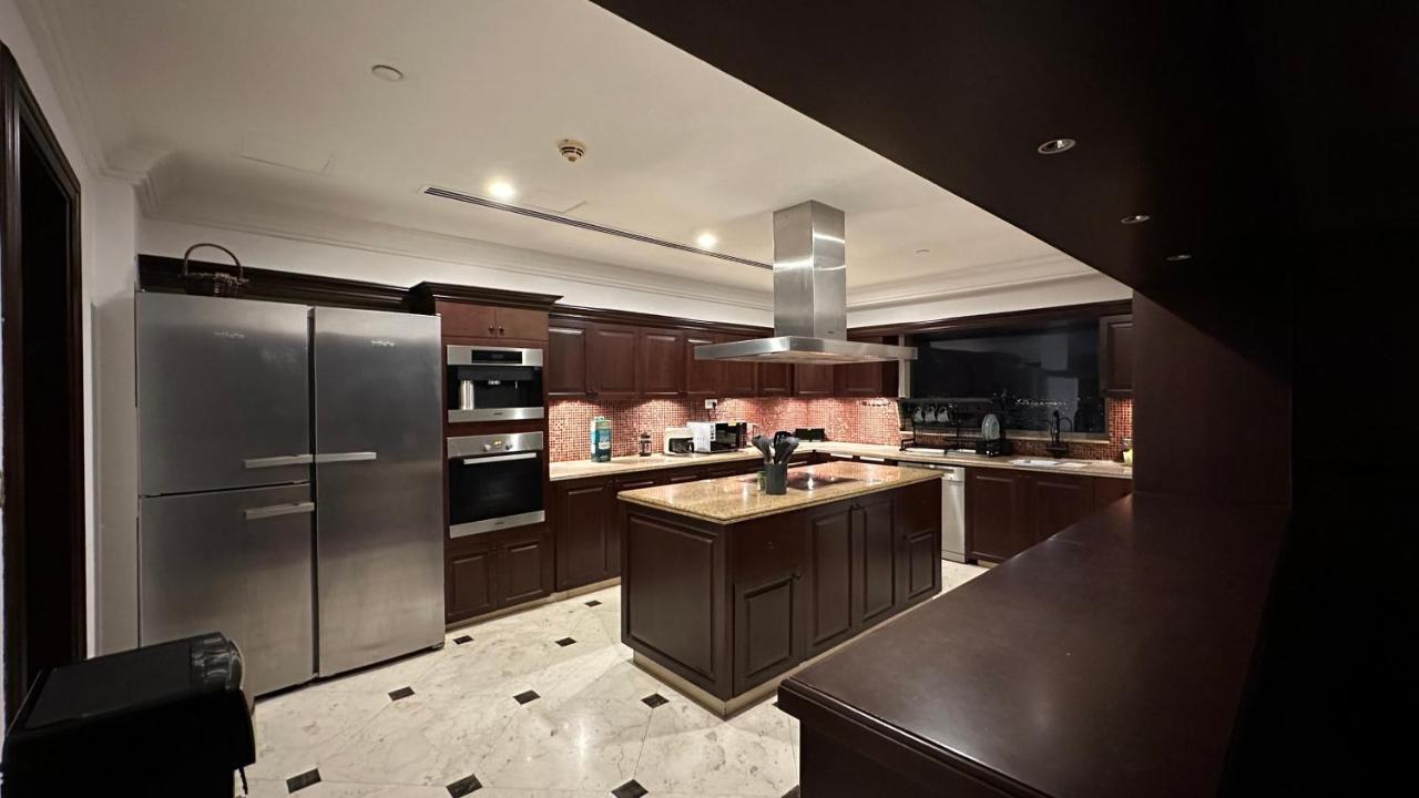 Neyar Beach Vibes - The Penthouse *