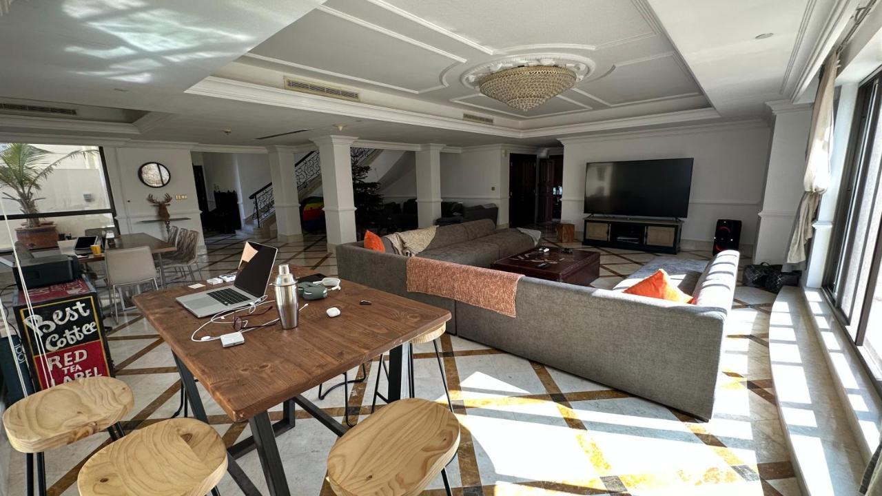 Neyar Beach Vibes - The Penthouse Albergue Dubai