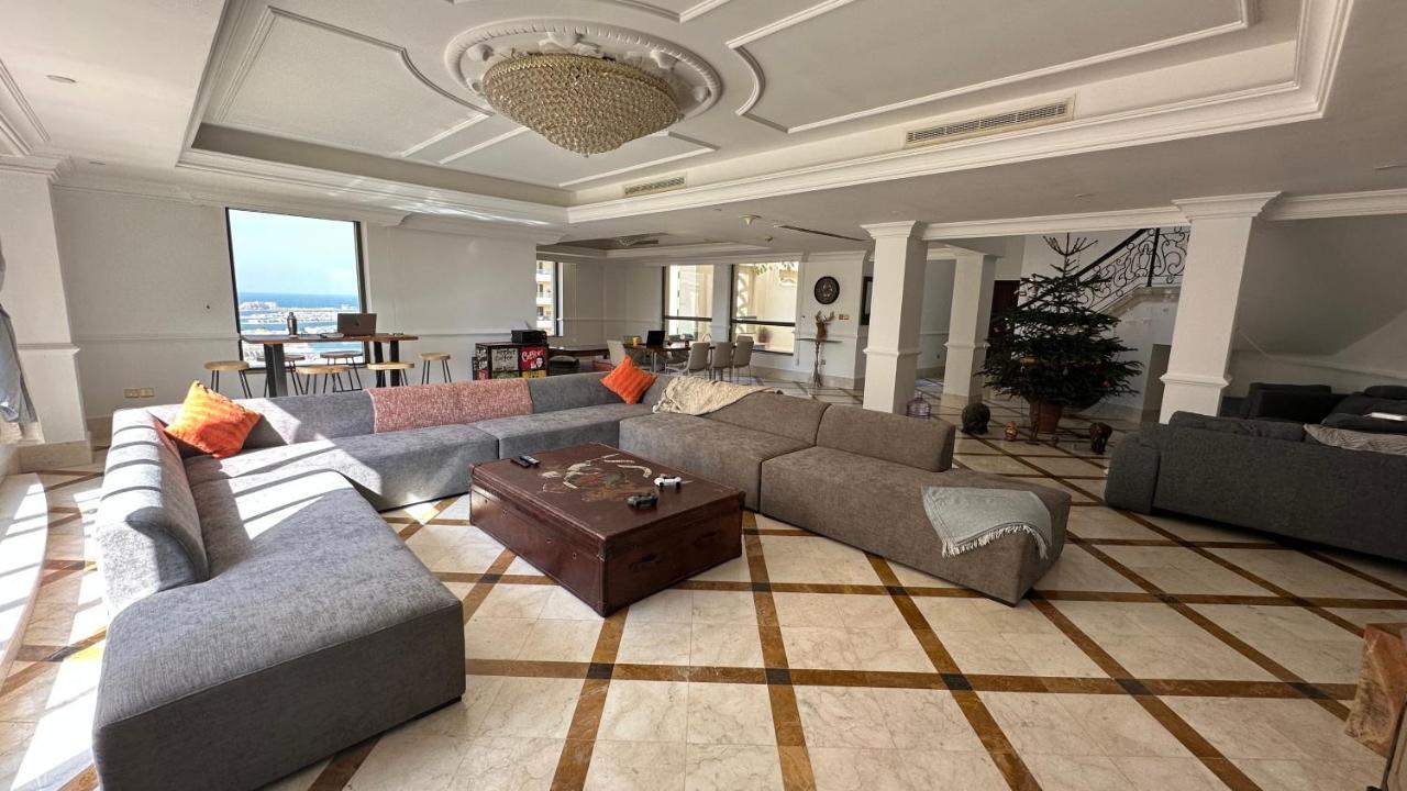 Neyar Beach Vibes - The Penthouse Albergue *