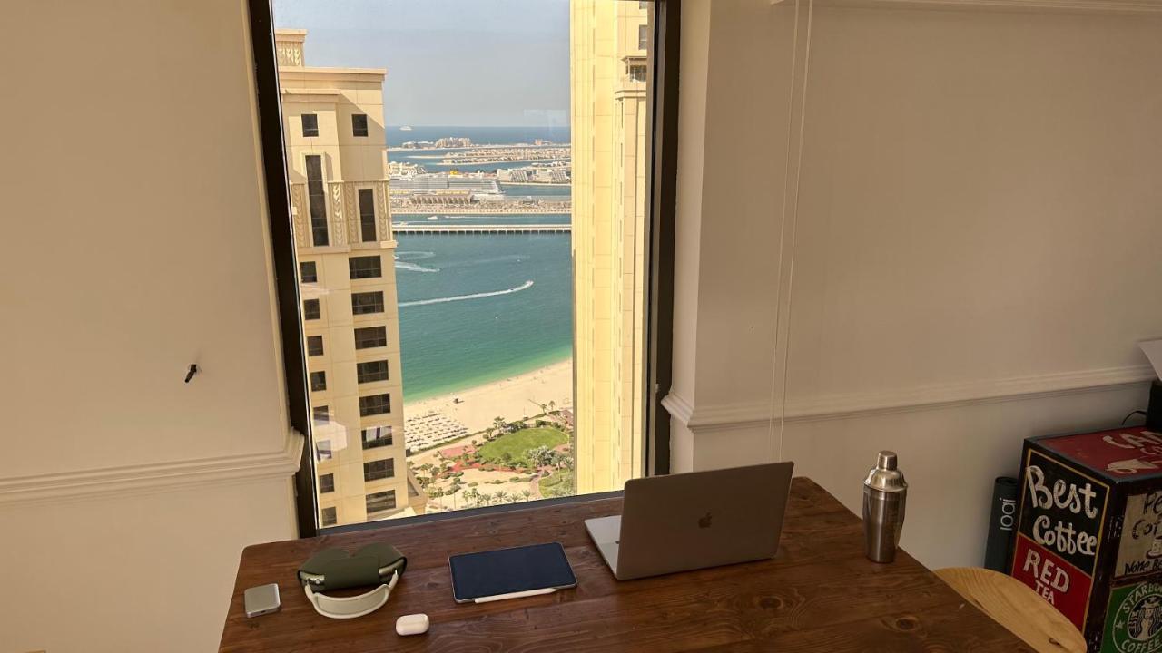 Neyar Beach Vibes - The Penthouse Albergue