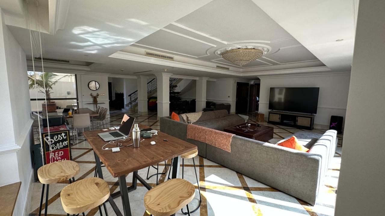 Albergue Neyar Beach Vibes - The Penthouse Dubai