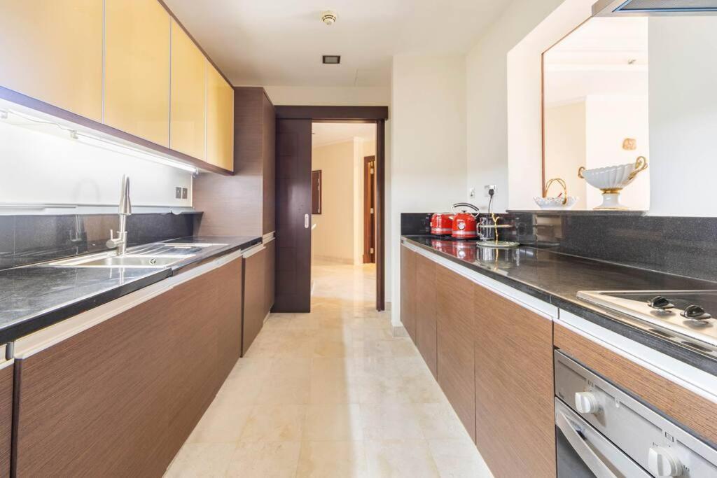 Luxury 1 Bedroom With A Private Taj Granduer At Palm Apartment Dubai