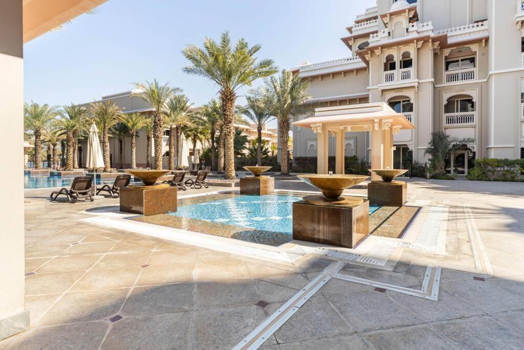 Apartment Luxury 1 Bedroom With A Private Taj Granduer At Palm