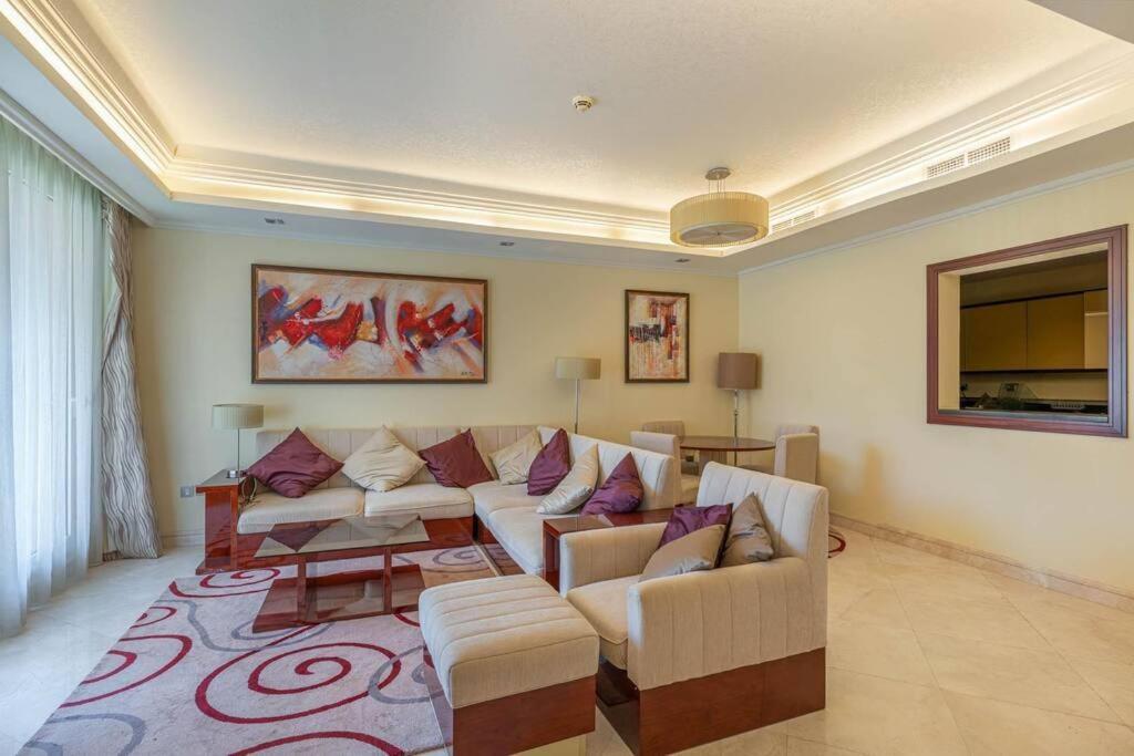 Apartment Luxury 1 Bedroom With A Private Taj Granduer At Palm