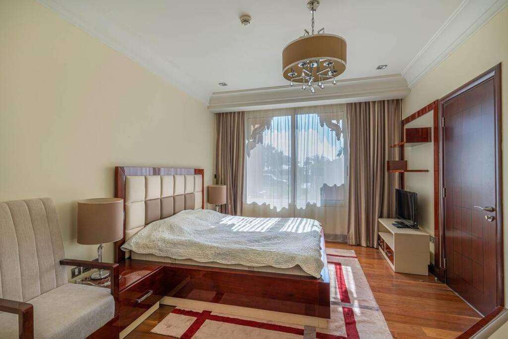 Luxury 1 Bedroom With A Private Taj Granduer At Palm * Dubai