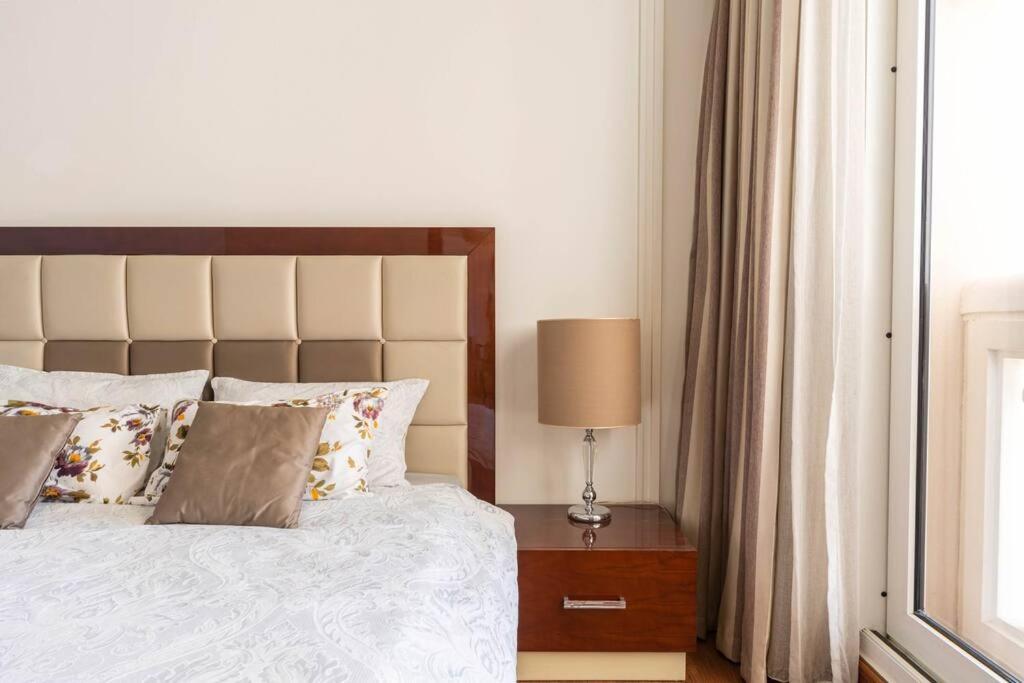 Luxury 1 Bedroom With A Private Taj Granduer At Palm Dubai
