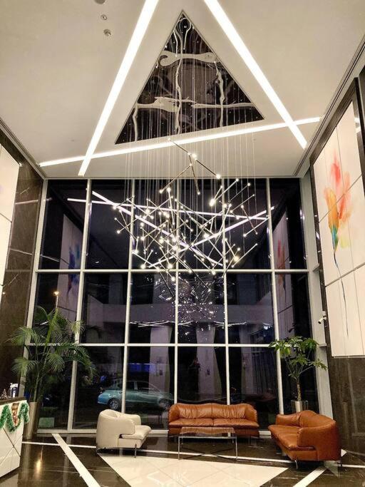 Brand New 1 Bedroom In Jumeirah Village Circle *