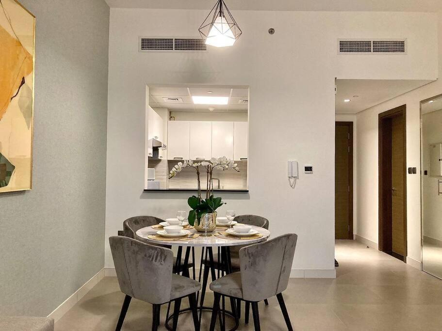 Apartment Brand New 1 Bedroom In Jumeirah Village Circle Dubai