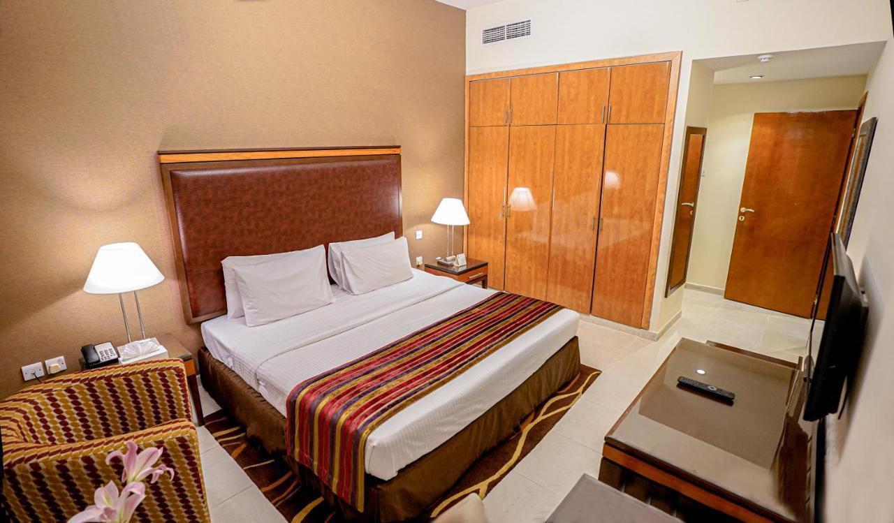Xclusive Aparthotel 4*