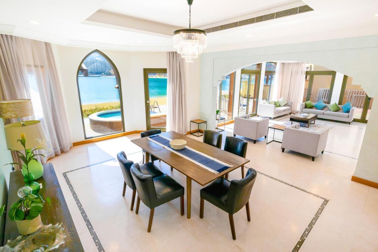 Fam Living - Palm Jumeirah - With Private Pool Villa