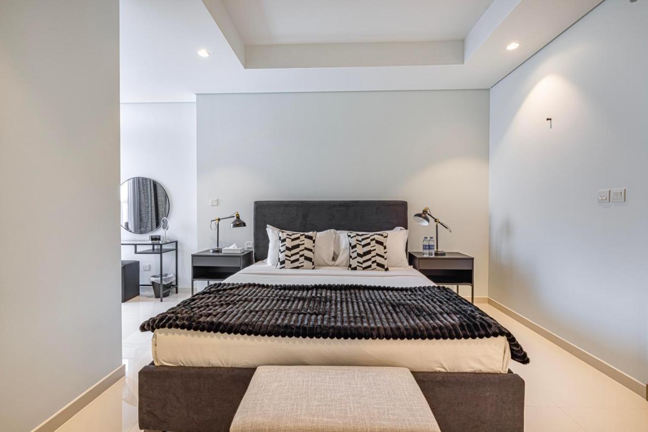 Daire Daniels Burj Khalifa View 2br In Paramount Midtown Dubai