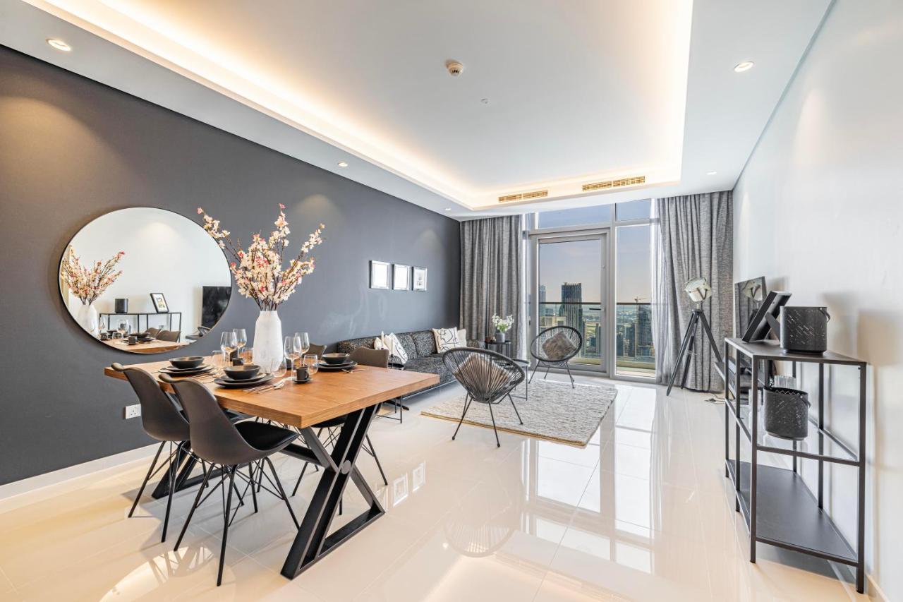 Daire Daniels Burj Khalifa View 2br In Paramount Midtown