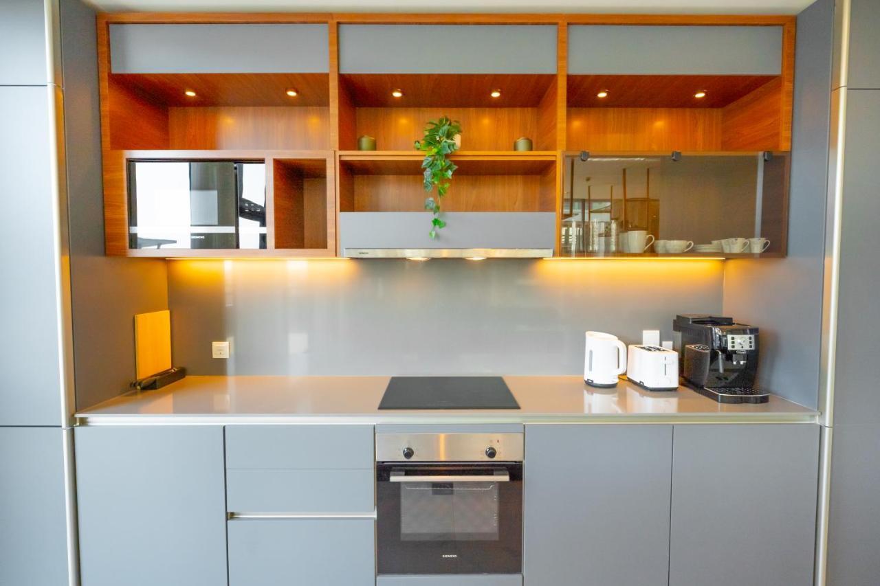 Fam Living - Walk - Luxe Interiors Daire Dubai